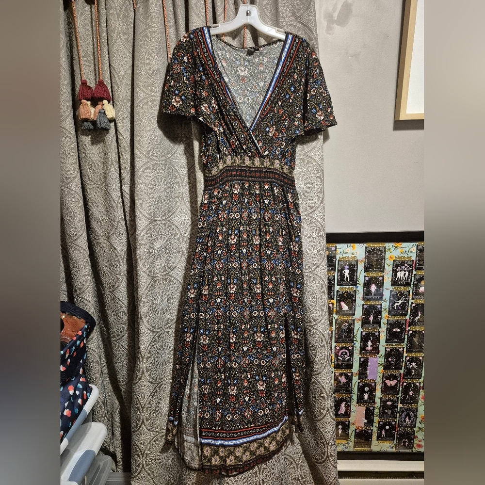 ICŌNE Maxi Dress